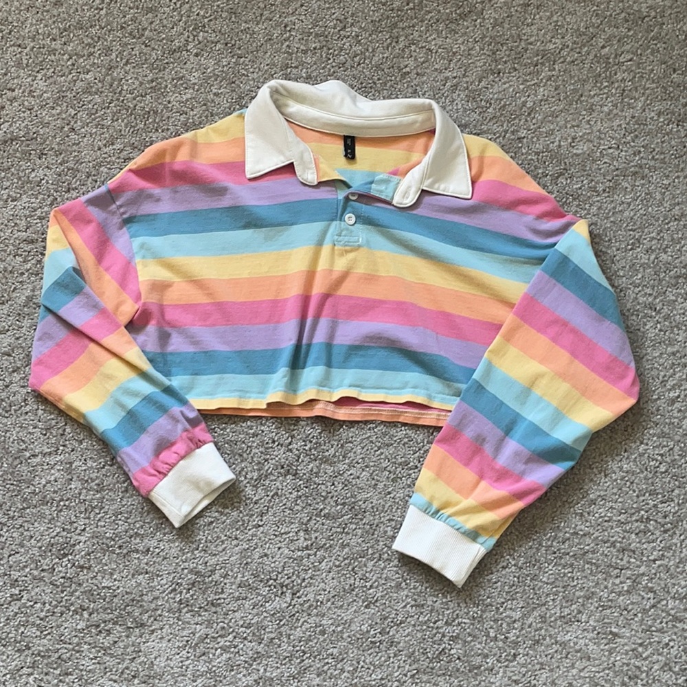Size XL Extra Large Pastel Collared Long Sleeved Cropped Shirt